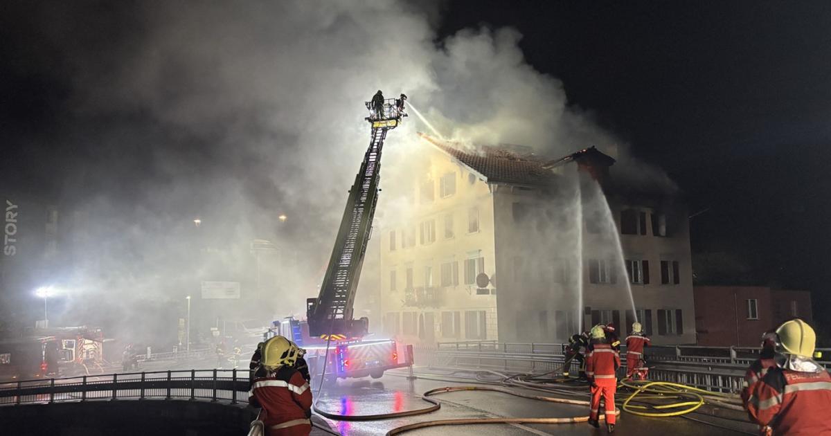 Poza pentru articolul MAE: Doi români au murit în incendiul recent din oraşul elveţian Thusis