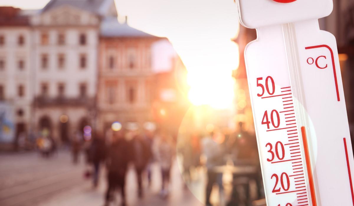 HARTĂ: Cod roșu de caniculă extremă în 4 județe până miercuri. Temperaturi de 41°C și nopți tropicale