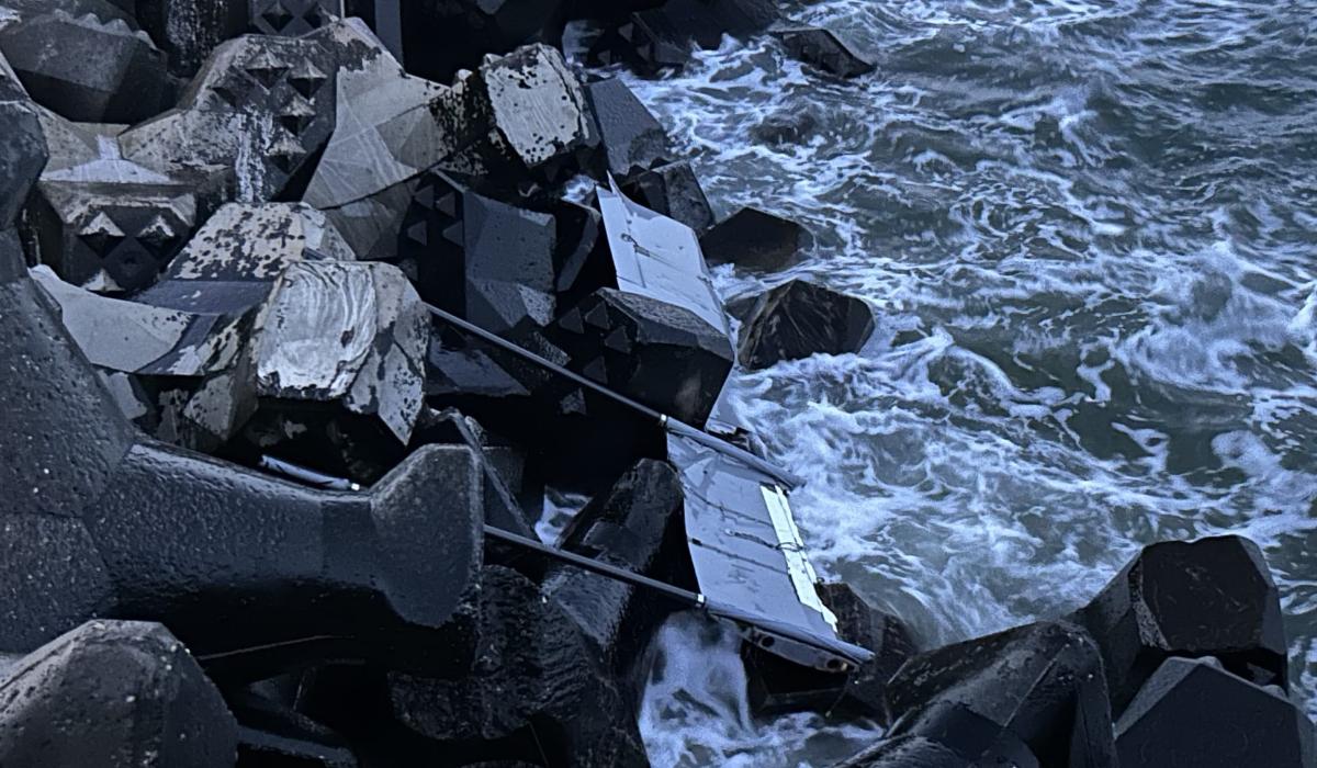 A fost din nou alertă pe litoral. Încă un fragment, găsit pe stabilopozii de pe plaja Modern