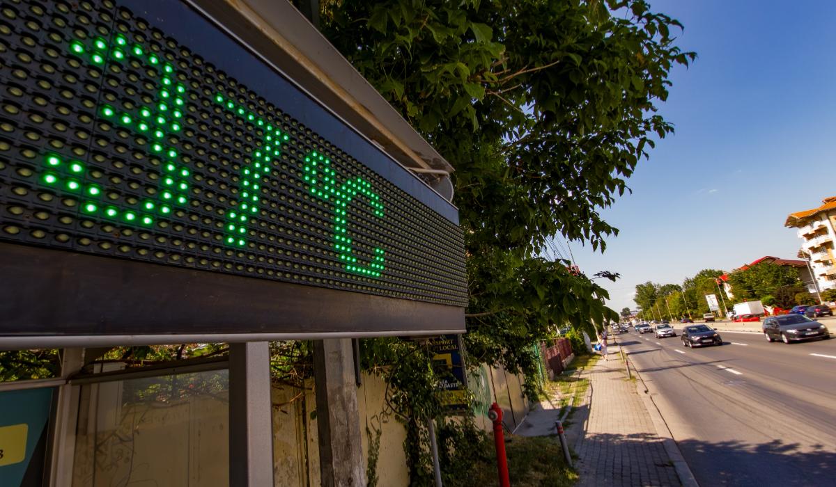 Cod galben de caniculă în 13 județe. Temperaturile ajung la 37 de grade, apoi vin ploile și vijeliile