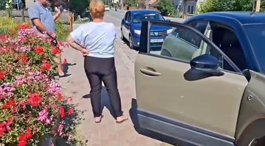 Primarul unei comune din Iaşi, lăsat cu bagajele în drum de poliţişti. De ce i-a fost ridicată maşina