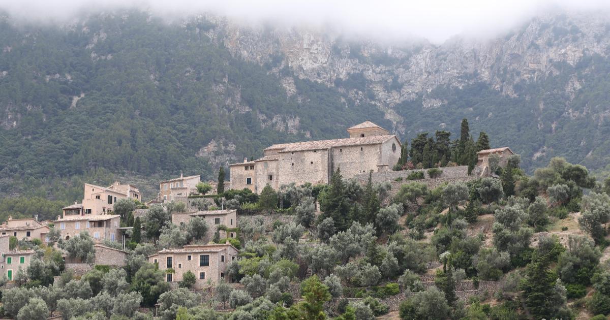 Satul unde temperaturile pot coborî până la 0°C în august, în timp ce restul Spaniei se topește la 40°C
