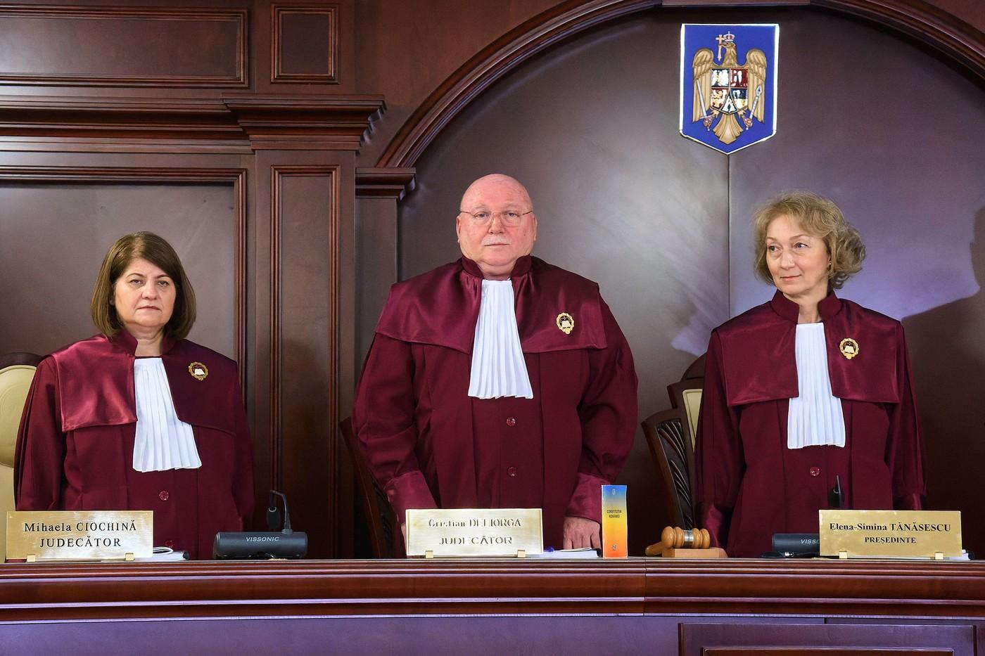 CCR discută pe 12 august sesizarea la legea ANI, jalon PNRR. Judecătorii își întrerup vacanța