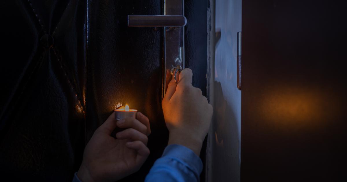 Comuna din România unde zeci de familii trăiesc fără curent. Chisăliţă: "E un flagel absurd"