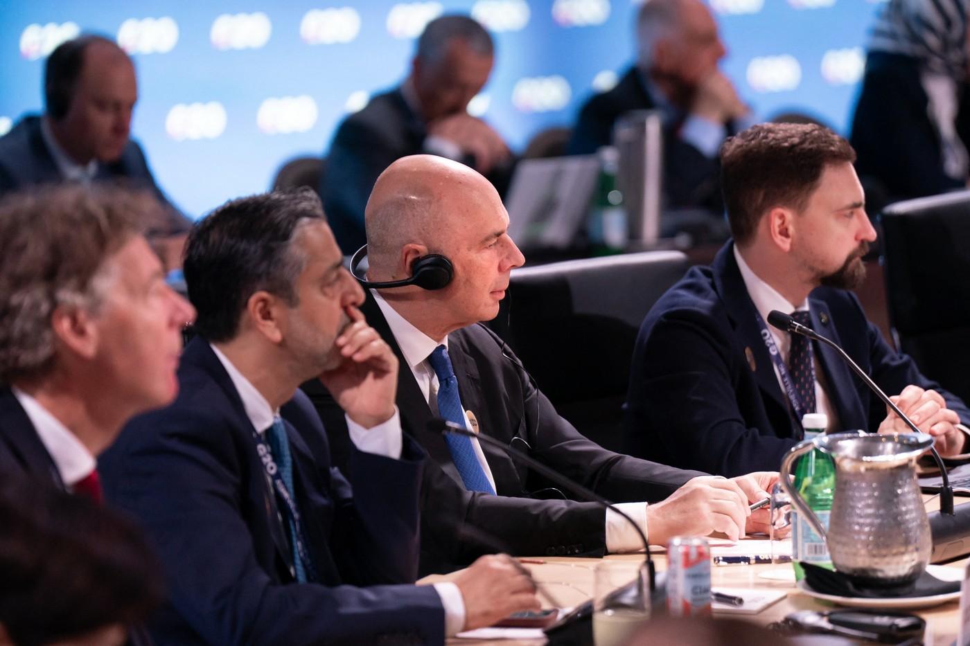 Americanii i-au invitat pe ruși la G20 fără ca europenii să știe. Furioși, au refuzat să se pozeze cu ei
