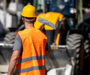Irlanda angajează români cu salarii de până la 9.600 de euro pe lună. Munca de noapte, plătită dublu
