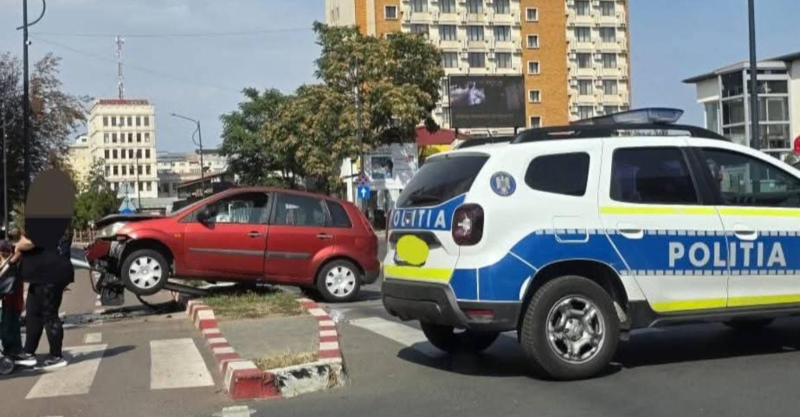 Două persoane lovite pe o trecere de pietoni din Focșani. La volan se afla o femeie în vârstă de 70 de ani