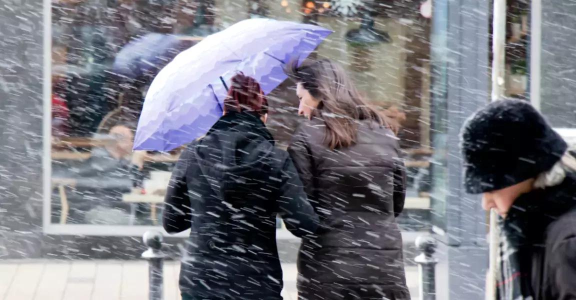 Un vortex polar aduce ploi şi ninsori peste România. Temperaturile scad cu 10°C sub normalul perioadei