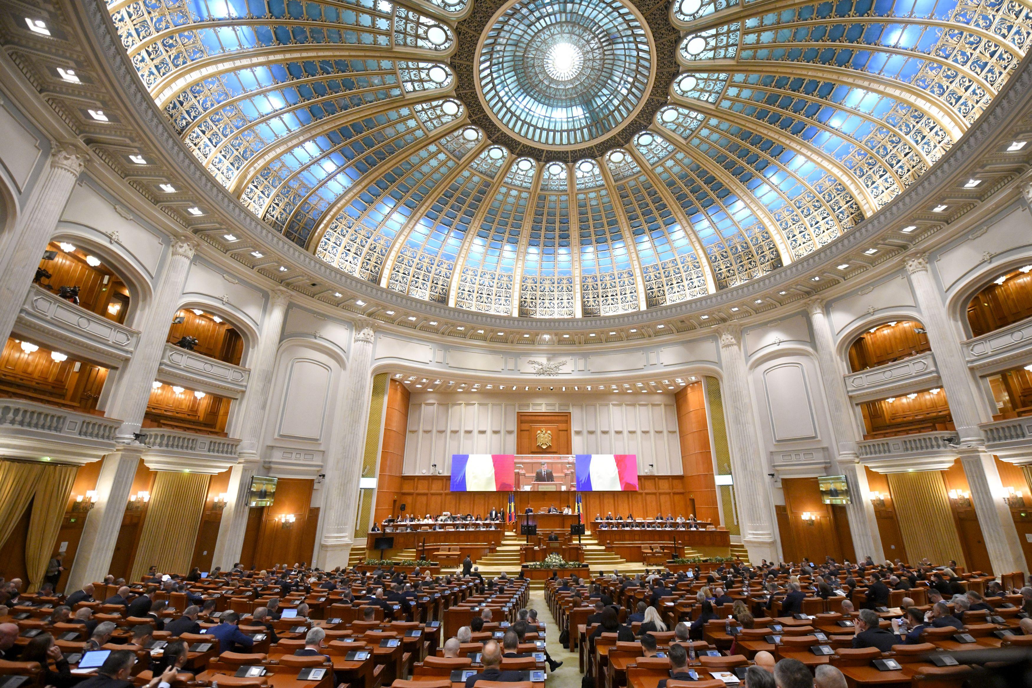 USR și PNL boicotează ședintele din Parlament. "Protest față de abuzurile noii majorități toxice PSD-AUR-SOS"