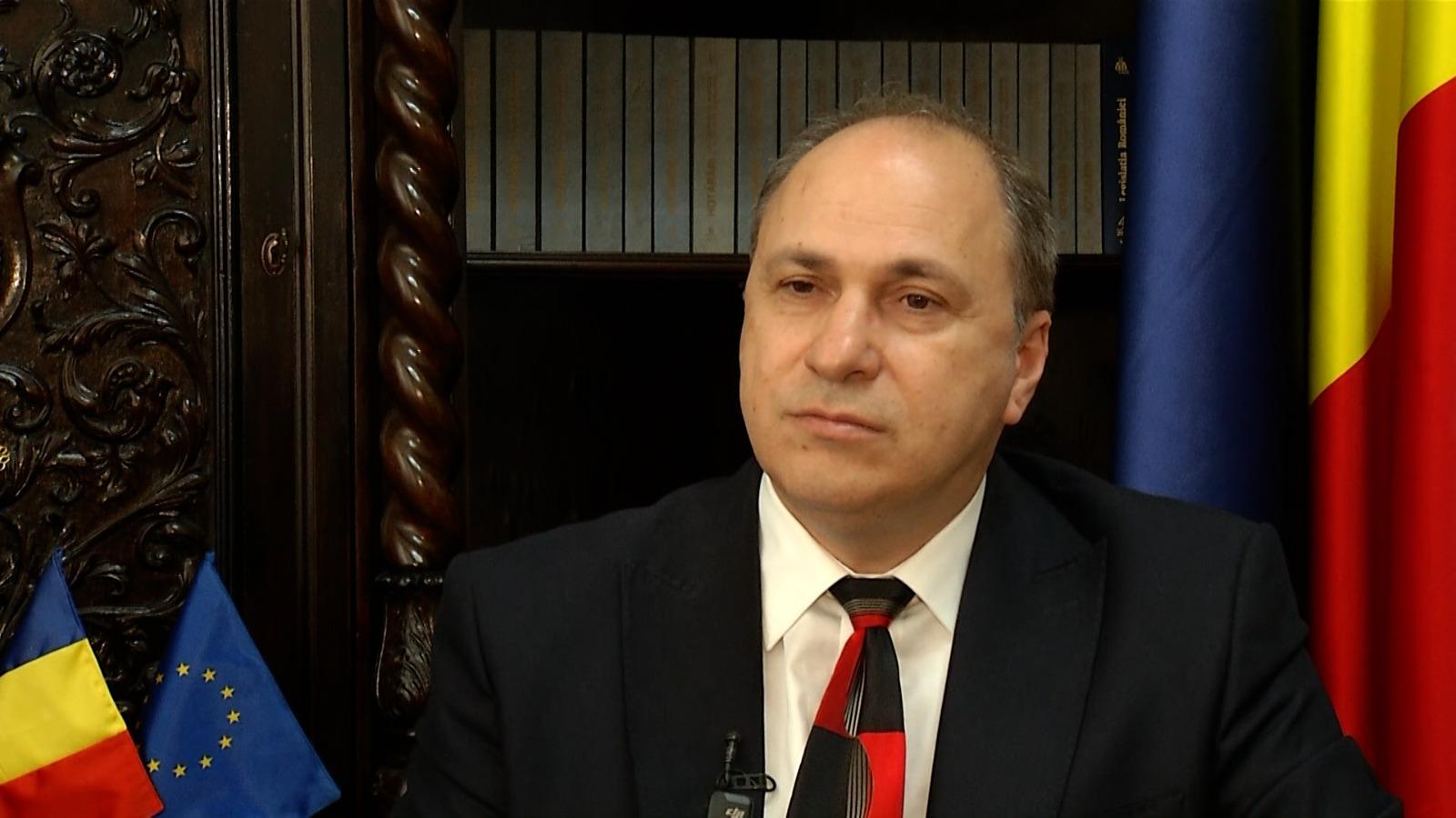 Școala începe, însă fără manuale. Când spune ministrul Educației că vor veni cărțile pentru elevii de a IX-a