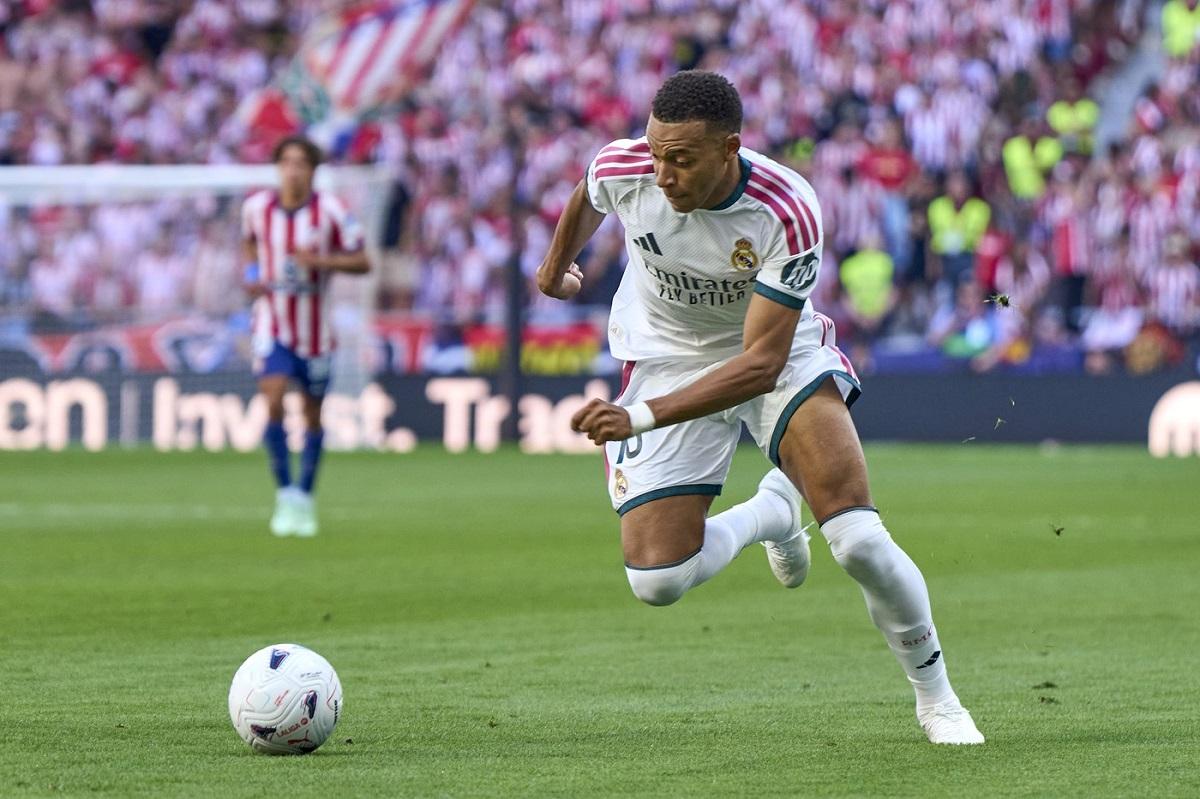 Kylian Mbappe, convins că performanţa individuală îl face favorit la Balonul de Aur
