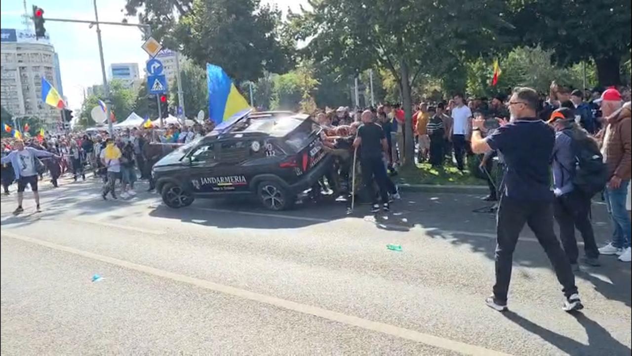 47 de manifestanți violenți de la protestul ciobanilor din Piața Victoriei au fost reținuți de procurori