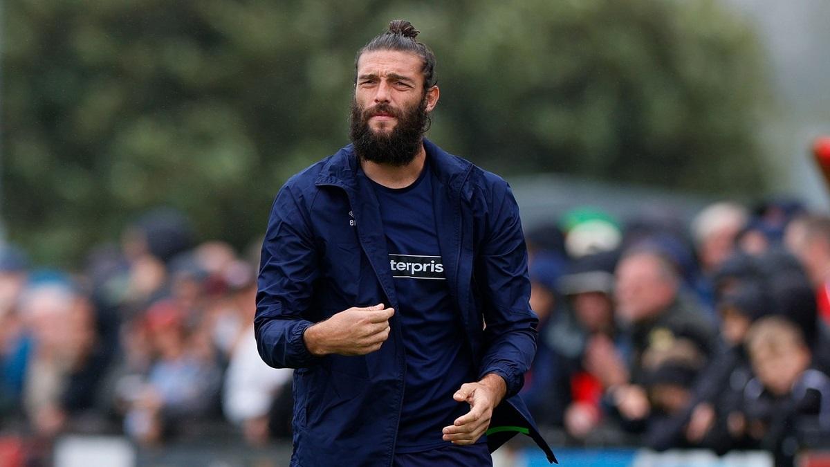 Fostul internaţional englez Andy Carroll recunoaşte că a fost abuzat de un bărbat 