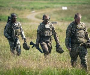 Armata britanică nu-și mai permite exerciții militare. A suspendat o parte din ele ca să facă economii de bani