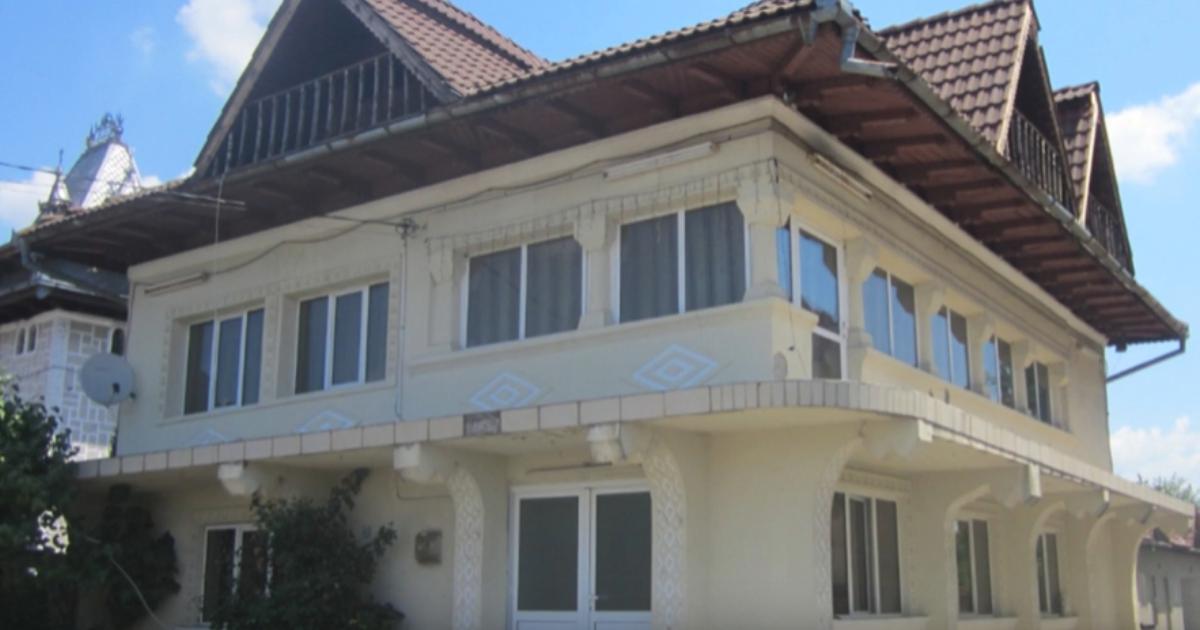 Oraşul unde o vilă cu etaj costă 25.000 de euro. Are 315 mp şi este scoasă la licitaţie de ANAF