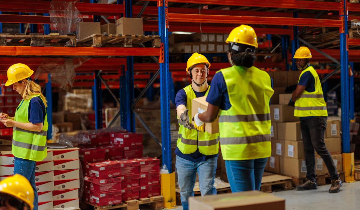 300.000 de locuri de muncă ar putea dispărea. Concurența din China pune presiune pe industria europeană