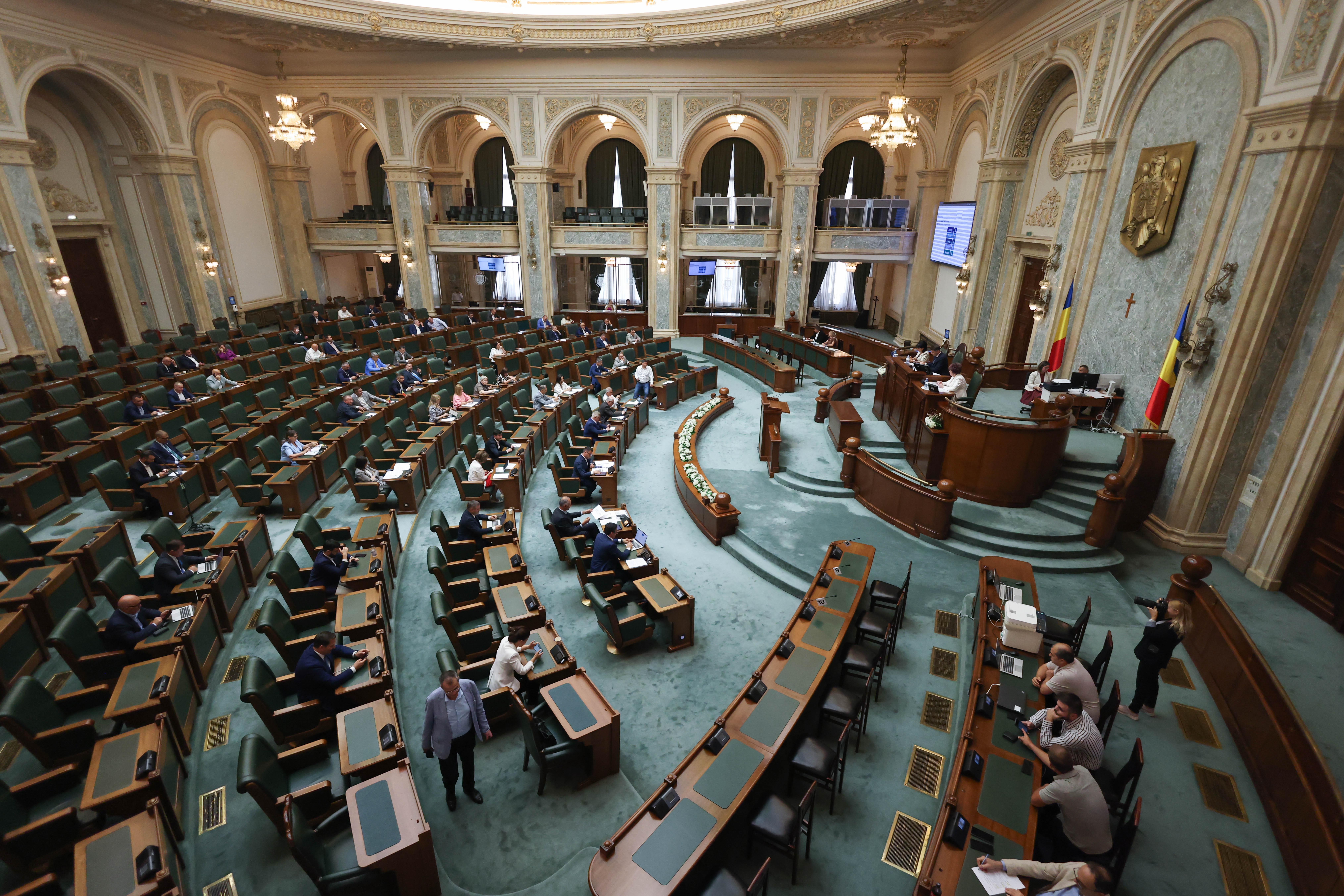 Vot final azi în Senat asupra legii care va elimina controversatul examen dublu de admitere la liceu