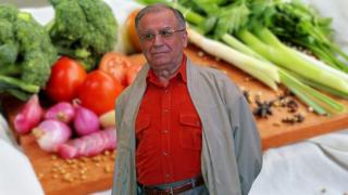 Secretul din alimentația lui Ion Iliescu. Fostul președinte i-a uimit pe toți apropiații. Are 94 de ani, dar respectă cu sfințenie o regulă