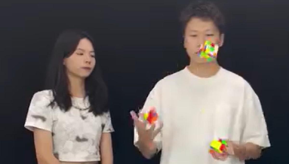 Cuburi Know Agilitate demnă de Cartea Recordurilor. Un chinez a rezolvat 3 cuburi ...