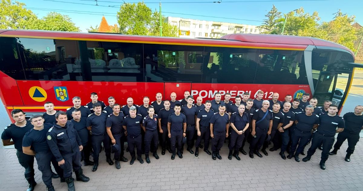 40 Edti Module Al treilea schimb de pompieri români pleacă în Franța. 40 de salvatori ...