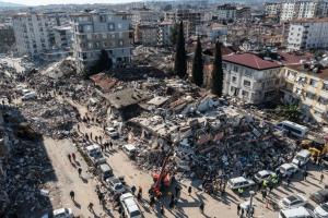 Cutremure în Turcia și Siria: Peste 17.000 de morţi. OMS se teme că mulţi supravieţuitori riscă să moară fără adăpost, apă şi electricitate