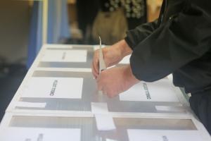 Alegerile locale nu au fost lipsite de anomalii, fiind aleși primari controversați sau răpuși de coronavirus înainte de vot