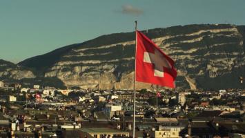 Elvețienii, îndemnați să facă stocuri de lumânări, în cazul în care Rusia taie gazul