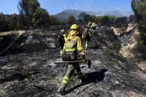 Pădurile Spaniei, mistuite de flăcări: peste 6.500 de hectare au ars. 300 de pompieri se luptă cu incendiile, 1.500 de oameni au fost evacuaţi