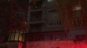 Explozie puternică într-un bloc din Cluj. Patru persoane, printre care şi un copil de un an, au avut nevoie de îngrijiri medicale
