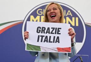 Italia va avea un guvern de extremă dreapta, pentru prima dată după Al Doilea Război Mondial. Viktor Orban a felicitat-o primul pe Giorgia Meloni