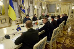 Ce s-a discutat la Kiev, înainte ca 7 miniştri de Externe din Europa să ajungă la Bucureşti. "Ucraina va câştiga!"