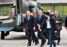Bulgaria l-a plimbat degeaba cu elicopterul pe cancelarul austriac. La final, Karl Nehammer a cerut 2 miliarde de euro