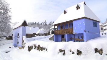 Satul românesc de odinioară, o experienţă nostalgică pentru turiştii care vizitează Muzeul în aer liber din Sibiu