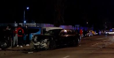 Un şofer cu BMW a făcut praf două maşini, după o cursă nebună pe străzile Bucureştiului