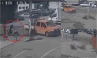 Motociclist aruncat în curtea unei spălătorii auto, după ce s-a înfipt într-o camionetă. Accident cumplit filmat în Buzău