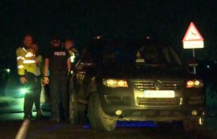 Acţiune în forţă a poliţiştilor din Mureş după ce un şofer le-a rănit o colegă. Teribilistul, oprit cu focuri de armă şi bandă de cuie