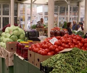 Cum îţi poti da seama repede dacă legumele din piaţă sunt din grădina vânzătorului sau din export