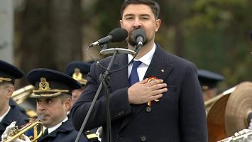 Imnul României, cântat de Ştefan-Alexandru Constantin, la Parada de 1 Decembrie. Cel mai emoţionant moment de Ziua Naţională
