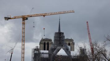 Catedrala Notre Dame revine la viață. Turnul clădirii a fost reconstruit după ce fusese distrus de incendiul devastator din 2019