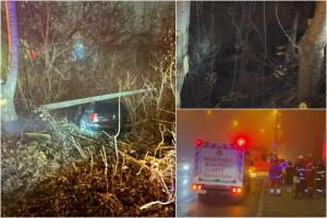 Patru răniţi, după ce două maşini s-au ciocnit şi au plonjat în afara şoselei, în Suceava. Ceaţa le-a creat probleme ambilor şoferi