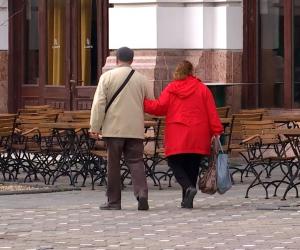 Cel mai bun oraș din România pentru pensionari. Cu 720 de euro pe lună pot avea un trai decent