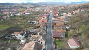 Cel mai scump drum judeţean din România este aproape gata. Traseul are 78 de km şi concurează la frumuseţe cu Transalpina şi Transfăgărăşan 