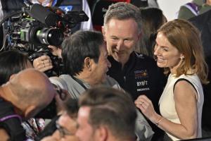 Christian Horner, directorul RedBull, alături de soţie la MP al Bahrainului. Verstappen a câştigat prima cursă a sezonului, transmisă de Antena 1