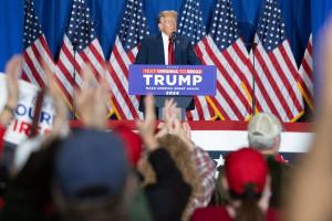 Donald Trump a câştigat detaşat alegerile republicane din Michigan, Missouri şi Idaho