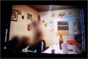 Un bărbat din Braşov s-a filmat live pe Facebook în timp ce îşi loveşte cu sălbăticie partenera. A fost reţinut de poliţişti