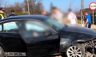 Adolescentă de 16 ani la spital, după ce maşina în care se afla s-a izbit într-un cap de pod, în Suceava. Primul ajutor, acordat de o asistentă în trecere