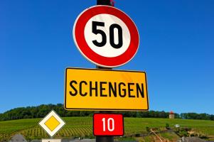 Parlamentul European pune presiunea pentru admiterea României în Schengen. Se cere eliminarea graniţelor terestre până la finalul anului