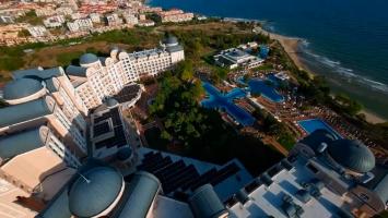 Robert De Niro îşi deschide un hotel de lux pe litoralul Mării Negre