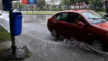 Val de ploi şi vijelii peste România. Temperaturile vor scădea brusc cu până la 15 grade Celsius în mai multe regiuni ale ţării