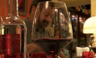 Vacanţa în Verona: Cum poţi primi o sticlă gratis de vin atunci când mergi la restaurant